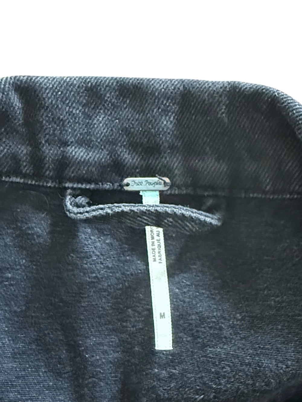 Free People Women’s Rumors Washed Black Denim Jacket! Medium! - Picture 6 of 9